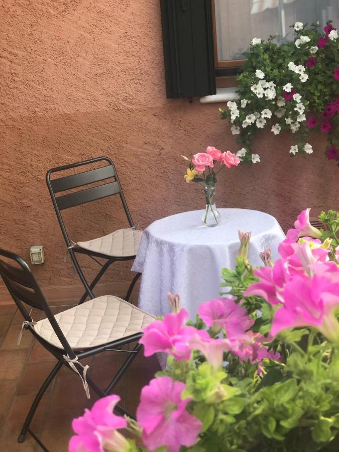 콜몬스 Casa Del Balcone Fiorito 아파트 외부 사진